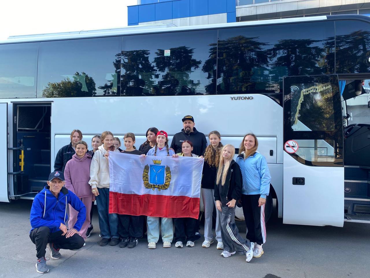 Саратовские хоккеистки отправились на турнир «Хрустальная тиара»